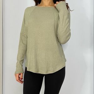 NWT Hippie Rose Juniors’ Sweater in Seagrass